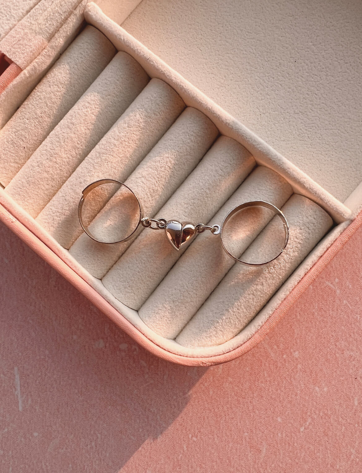 Set de anillos corazón magnéticos 5