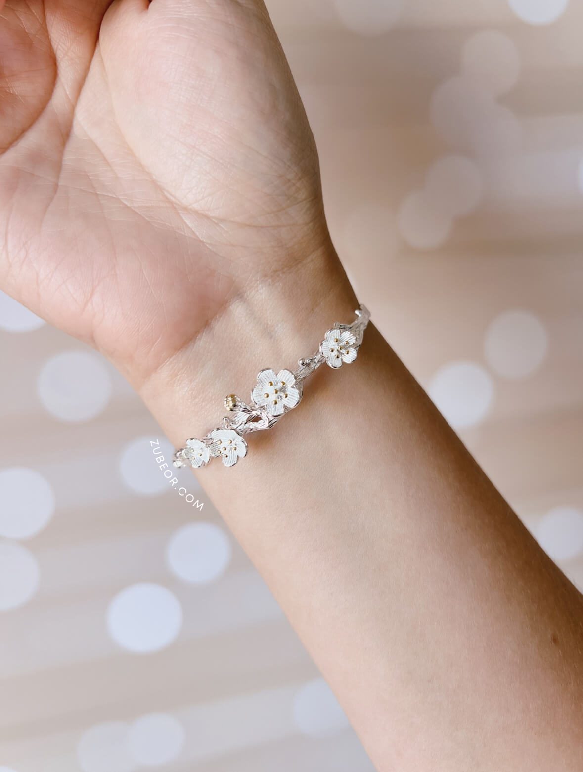 Pulsera sakura blanca 3