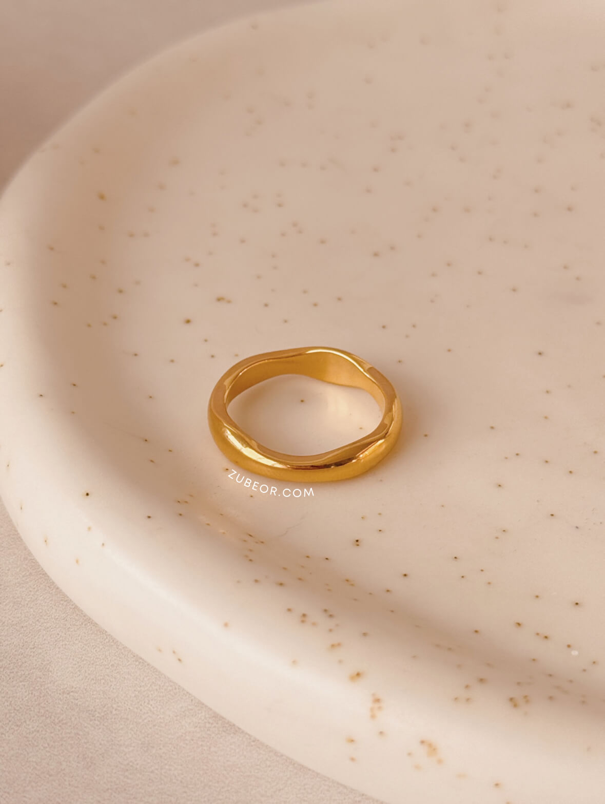 Anillo curvado liso delgado 2