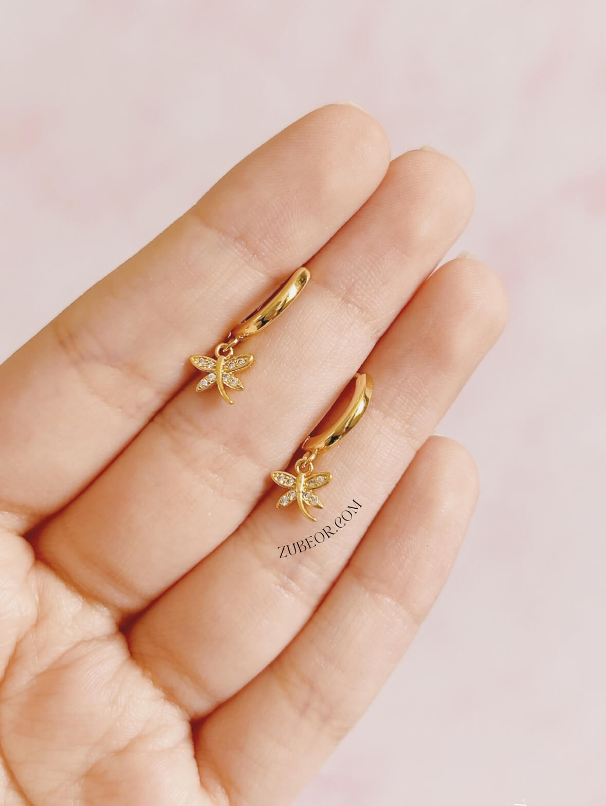 Aretes huggie libélula 3
