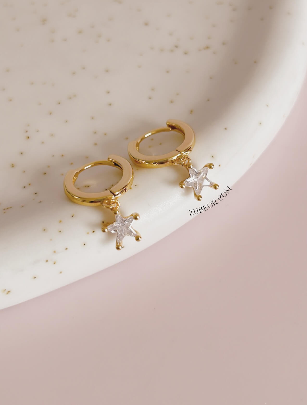 Aretes huggie cristal en forma de estrella 3