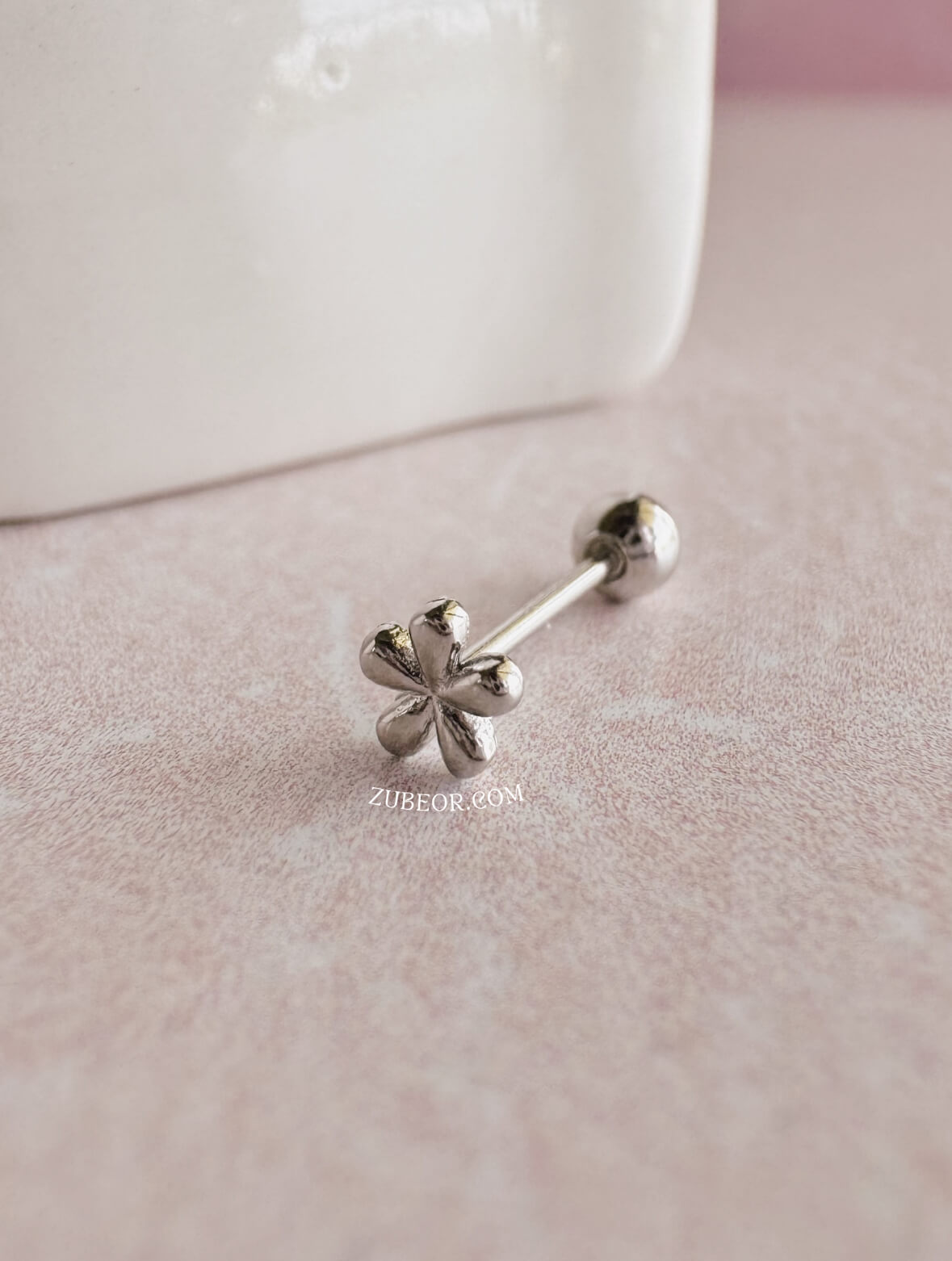 Piercing pequeña flor 5