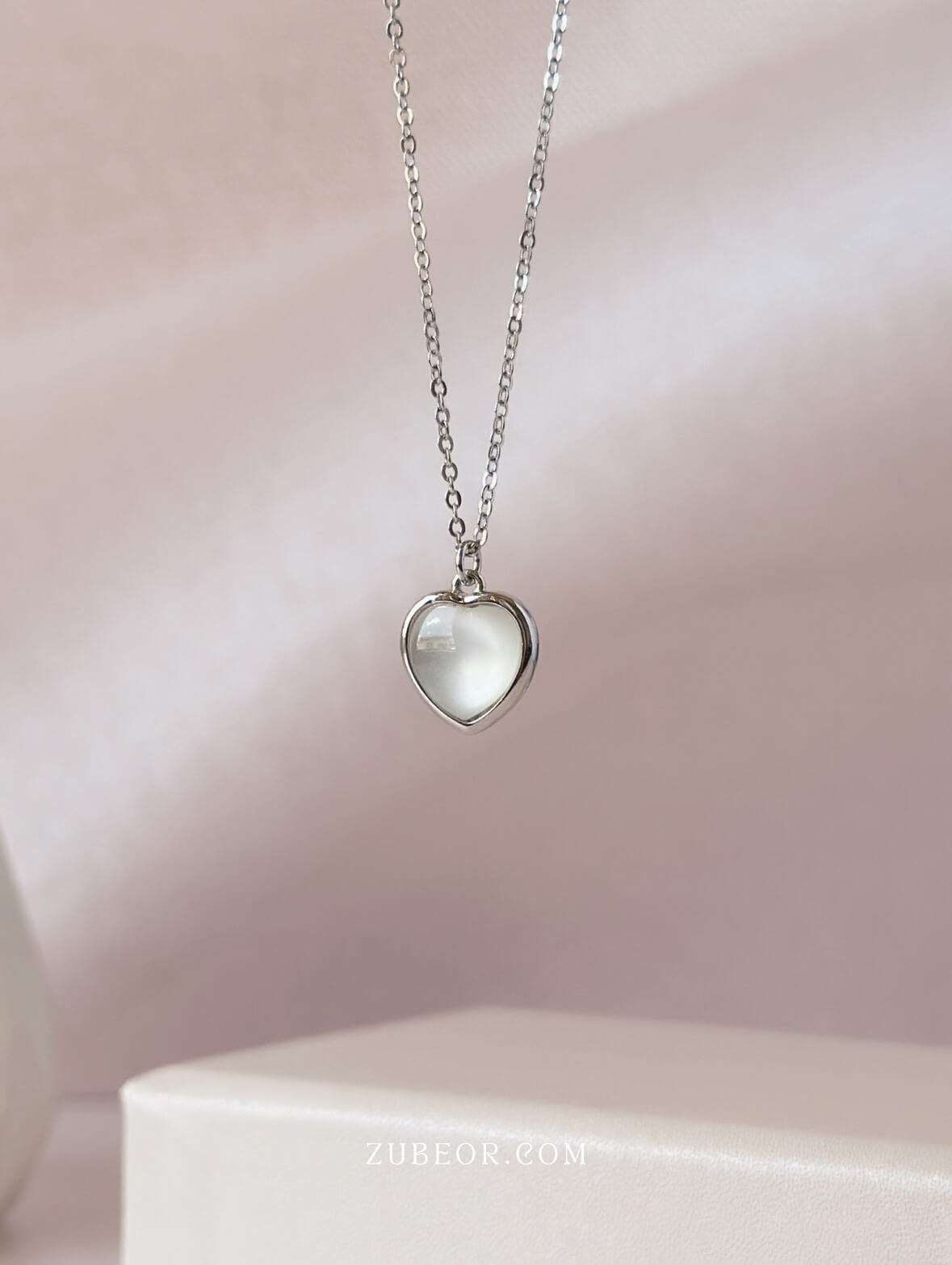 Cadena corazón resplandor blanco 2