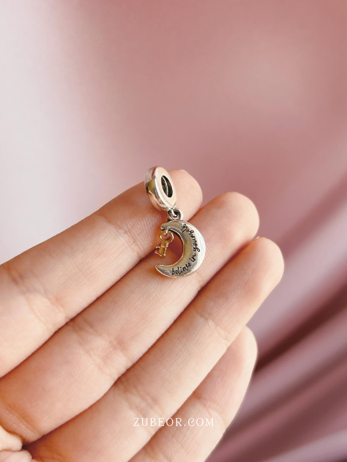 Charm media luna rosa 6