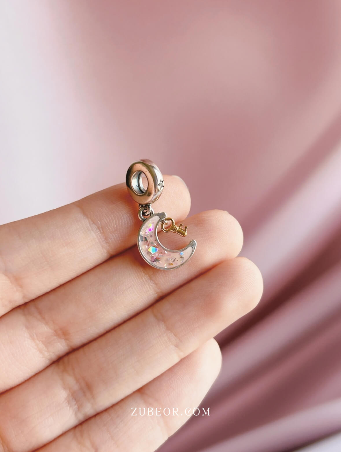 Charm media luna rosa 4