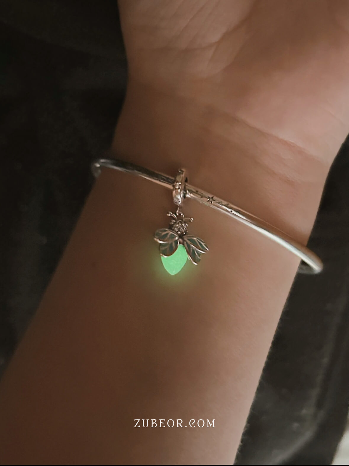 Charm Luciérnaga 3