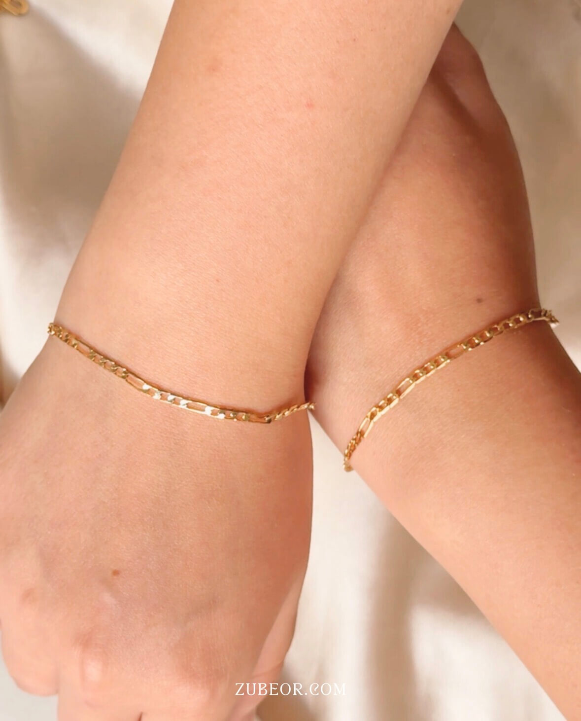 Pulsera dorada grabada (solo pago previo) 4