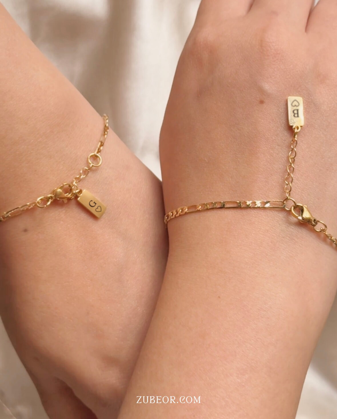 Pulsera dorada grabada (solo pago previo) 3