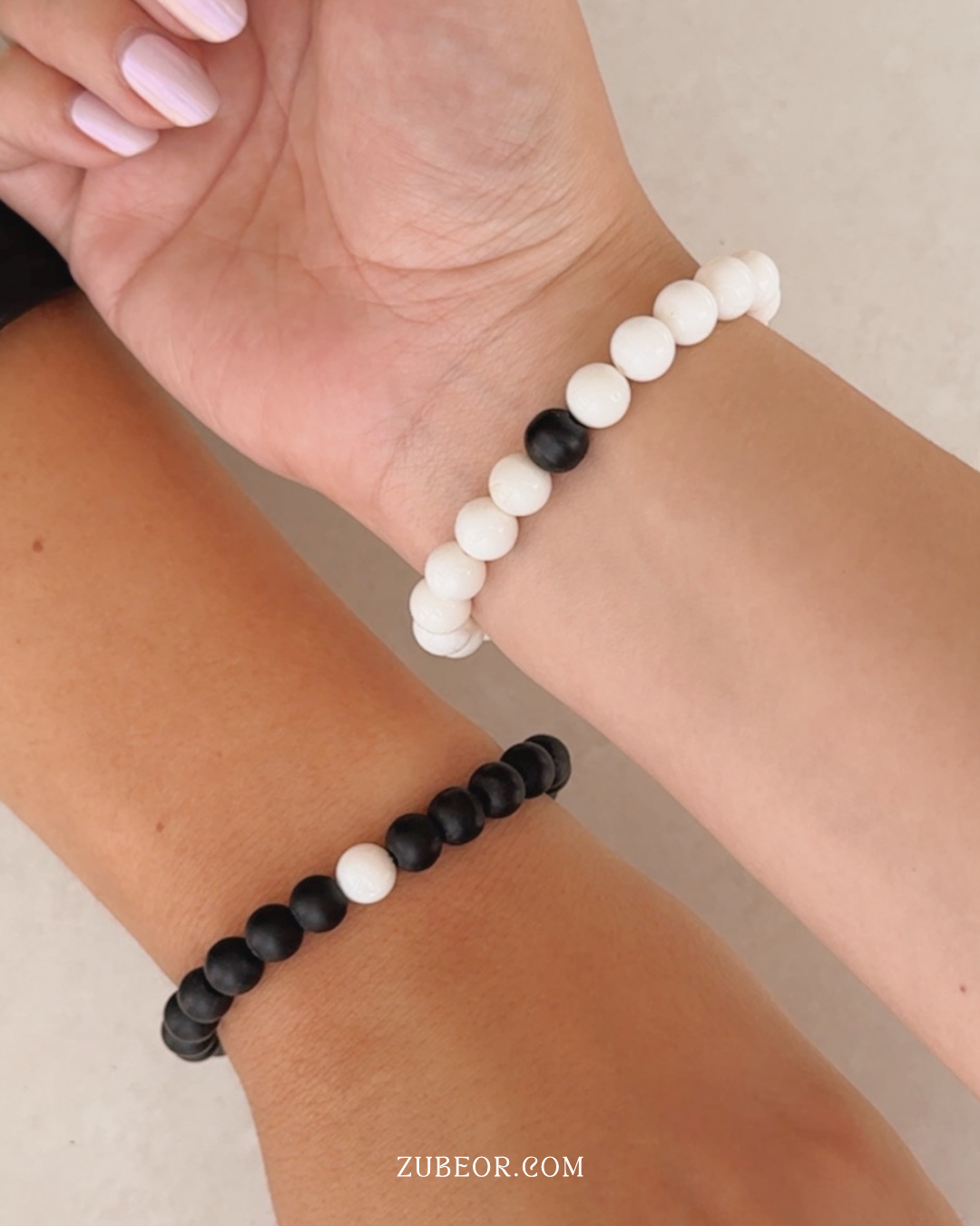 Set de pulseras Black and White 4
