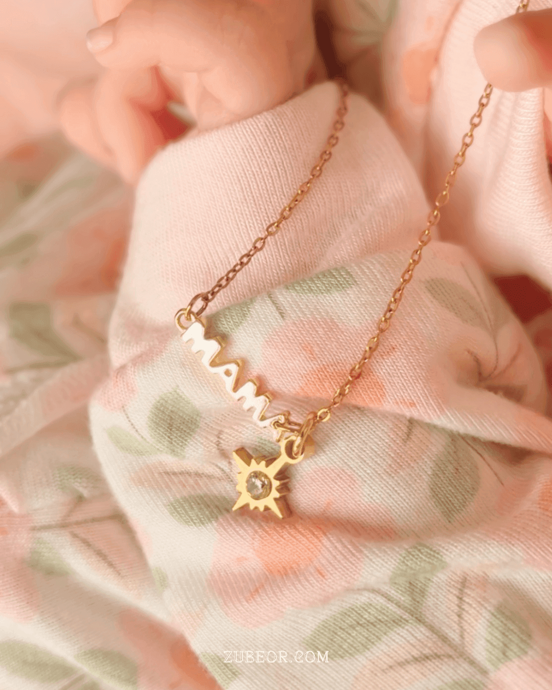 Cadena mamá y cristal de mes 4